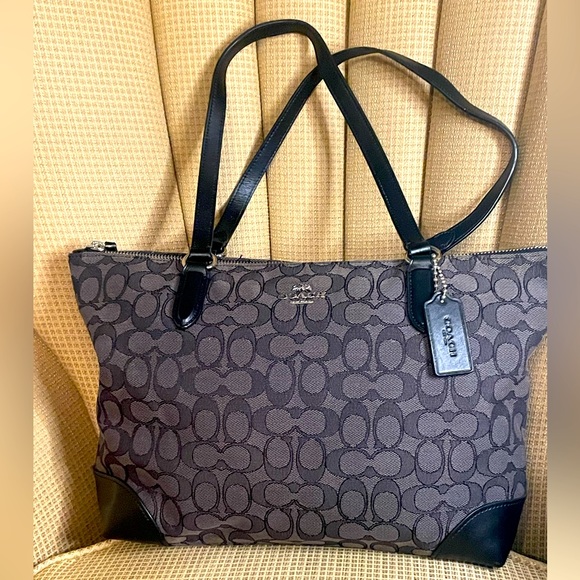 Coach Handbags - Signature Jacquard Zip Tote Bag - EUC